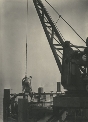 Photograph of steam crane, Blyth Harbour, Blyth, Northumberland.