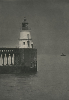 Photograph of lighthouse, Blyth Harbour, Blyth, Northumberland.